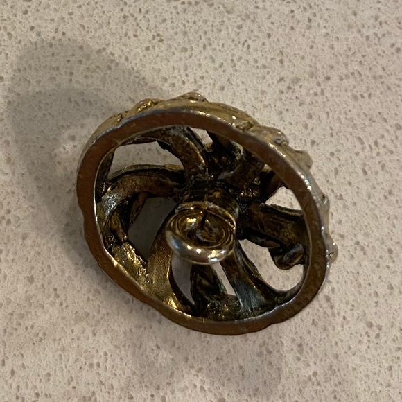 Vintage Metal Buttons - Picture 4 of 5